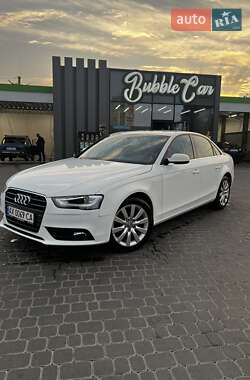 Седан Audi A4 2013 в Киеве