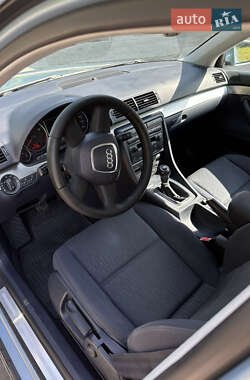 Седан Audi A4 2005 в 