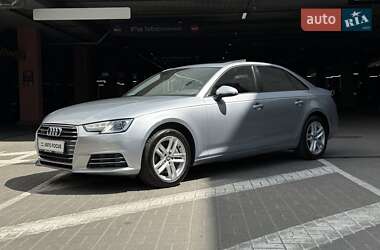 Седан Audi A4 2016 в 