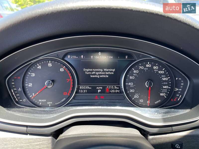 Седан Audi A4 2019 в Львове