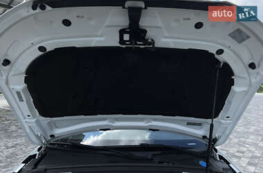 Седан Audi A4 2015 в 