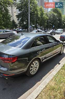 Седан Audi A4 2016 в 