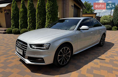 Седан Audi A4 2013 в 