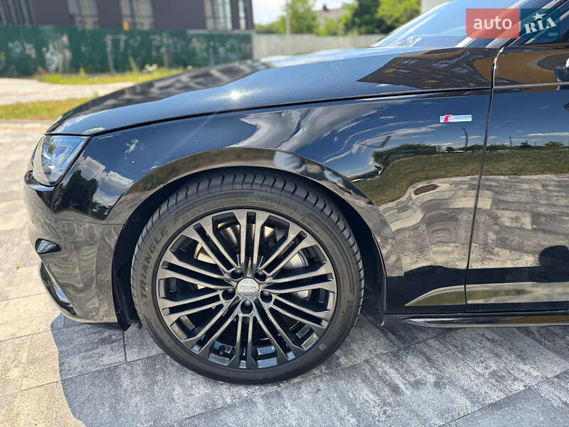 Седан Audi A4 2017 в Львове
