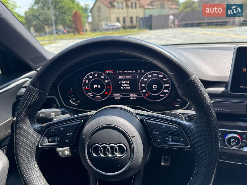 Седан Audi A4 2017 в Львове