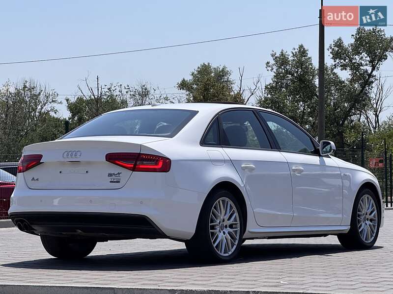 Седан Audi A4 2015 в Запоріжжі
