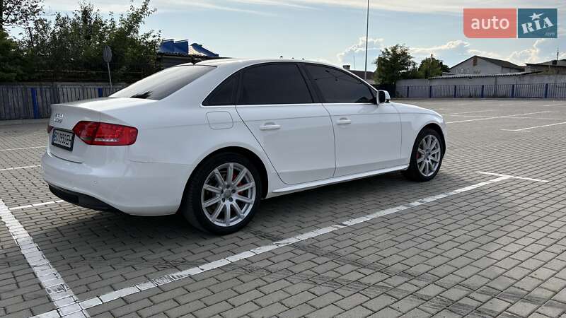 Седан Audi A4 2012 в Тернополе