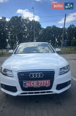 Седан Audi A4 2011 в Стрию