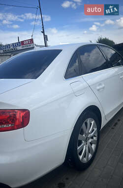 Седан Audi A4 2011 в 