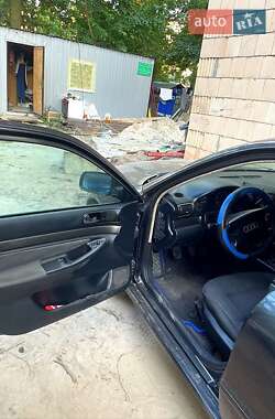 Седан Audi A4 1995 в 