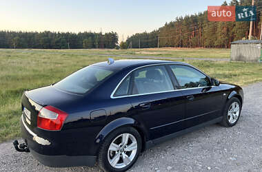 Седан Audi A4 2001 в 