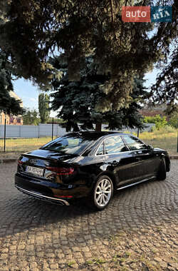 Седан Audi A4 2019 в 
