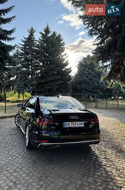 Седан Audi A4 2019 в 