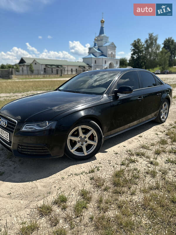 Седан Audi A4 2011 в Кременці
