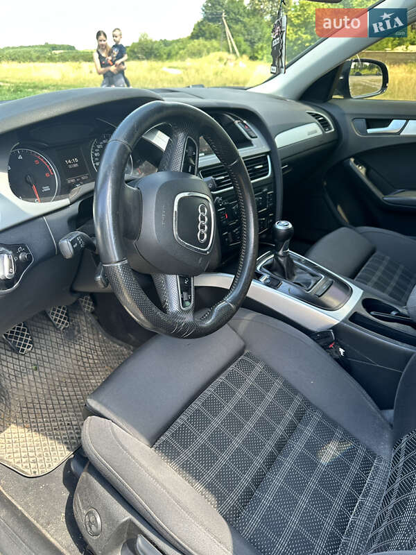 Седан Audi A4 2011 в Кременці