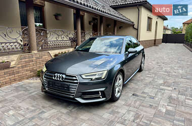 Седан Audi A4 2017 в Ужгороде