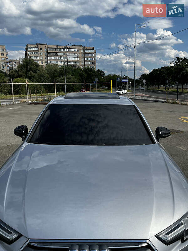Седан Audi A4 2016 в Киеве