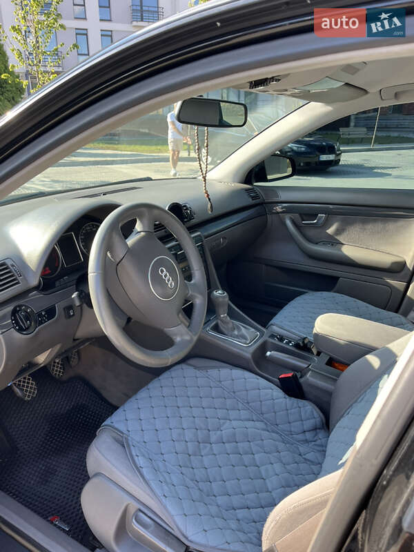Седан Audi A4 2001 в Самборе