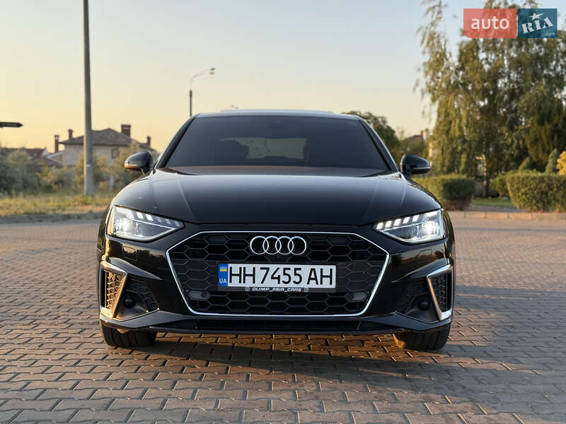 Седан Audi A4 2022 в Одесі