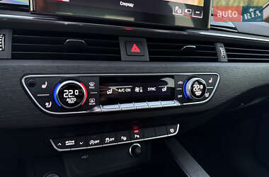 Седан Audi A4 2022 в 