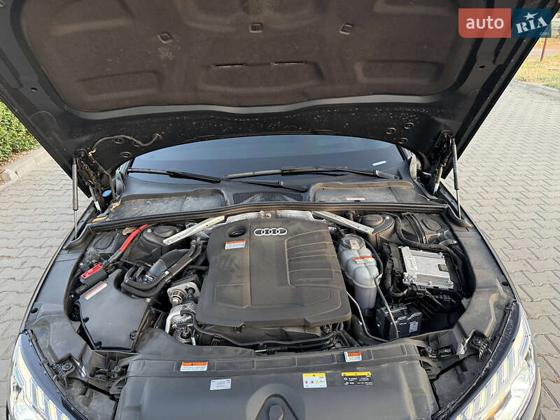 Седан Audi A4 2022 в Одесі
