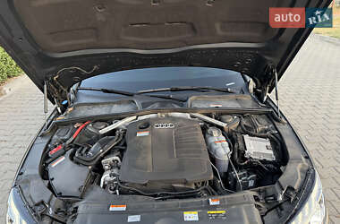 Седан Audi A4 2022 в 