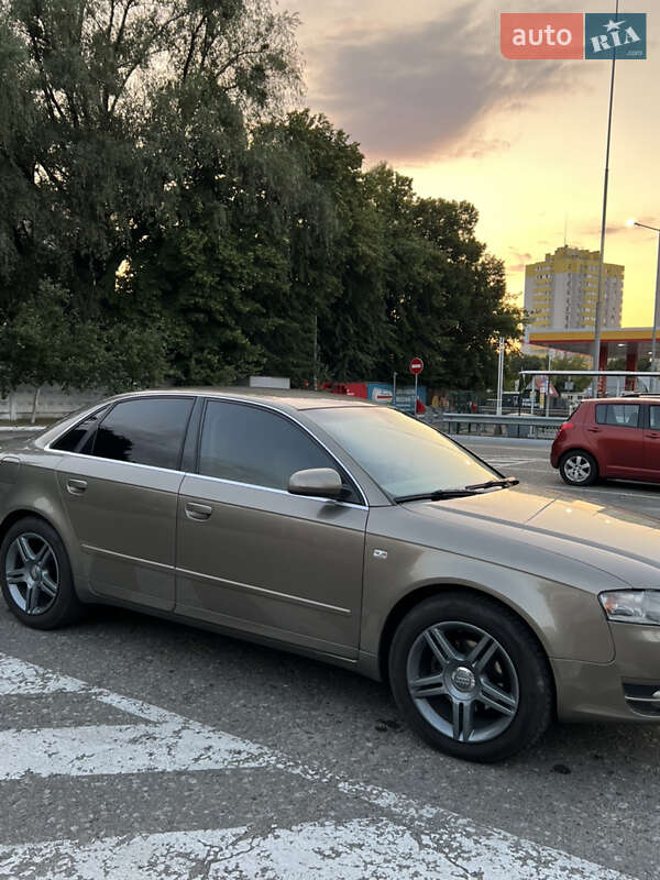 Седан Audi A4 2005 в Киеве