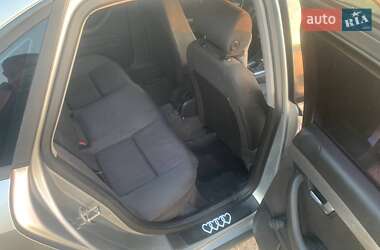 Седан Audi A4 2001 в 