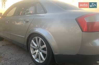 Седан Audi A4 2001 в 