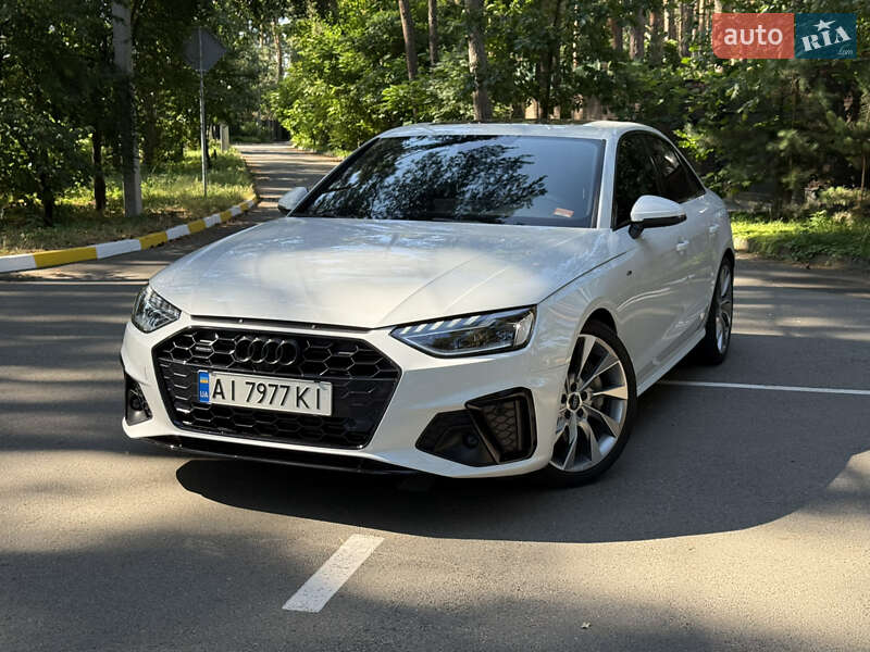 Седан Audi A4 2020 в 