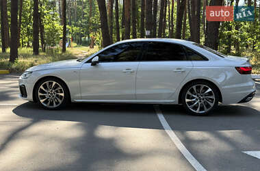Седан Audi A4 2020 в 