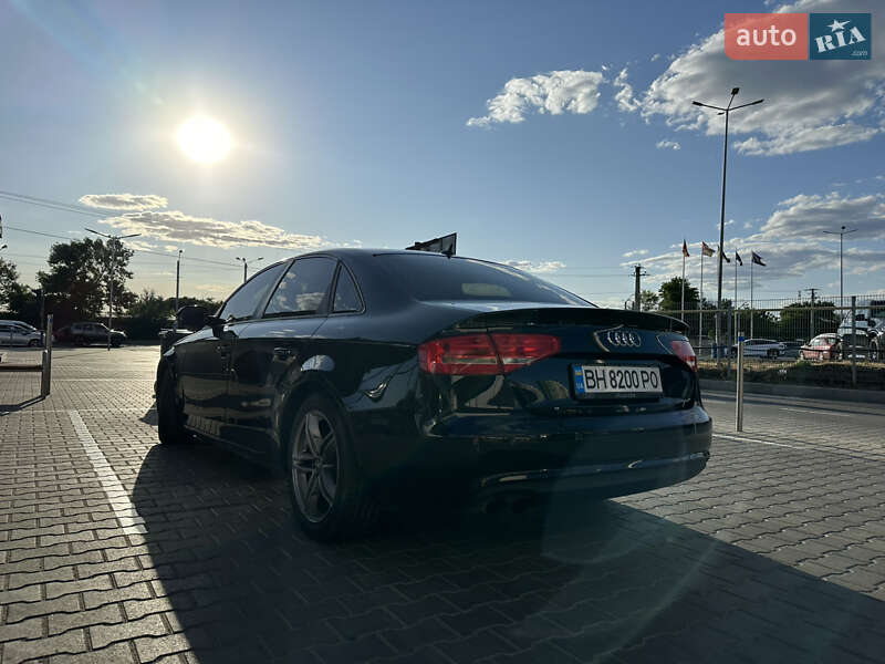 Седан Audi A4 2012 в Одесі