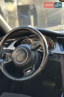 Седан Audi A4 2012 в 