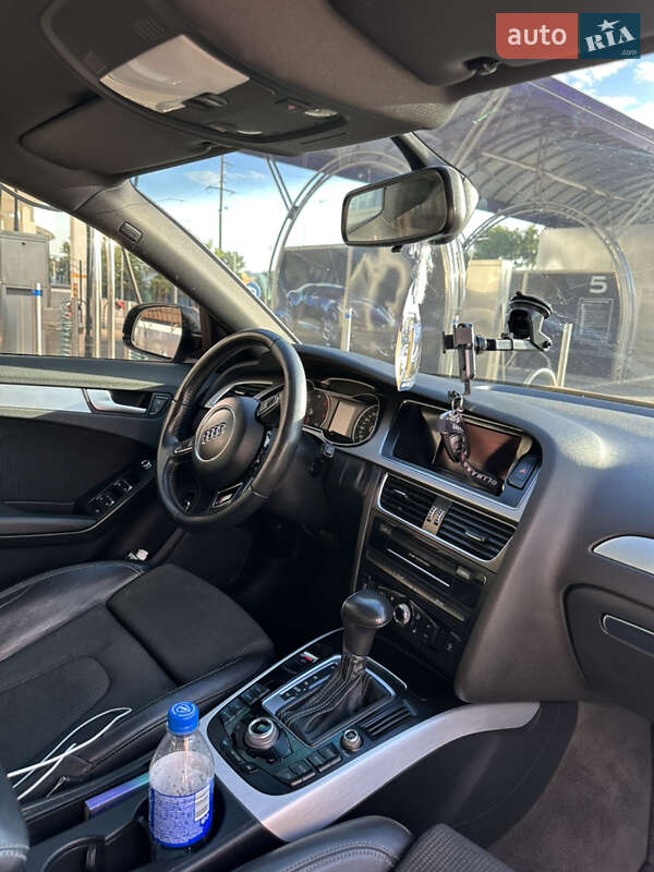 Седан Audi A4 2012 в Одесі