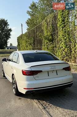 Седан Audi A4 2017 в 