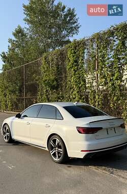 Седан Audi A4 2017 в 