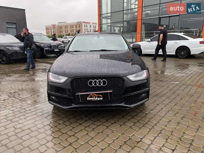 Седан Audi A4 2015 в Львове