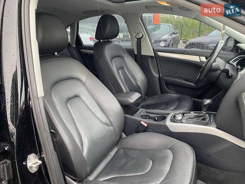 Седан Audi A4 2015 в Львове