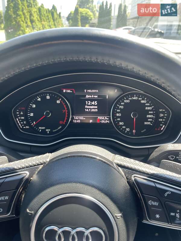 Седан Audi A4 2017 в Харкові