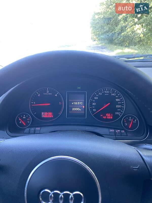 Седан Audi A4 2002 в Вараші