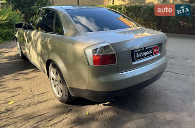 Седан Audi A4 2001 в 