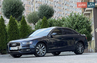 Седан Audi A4 2014 в 