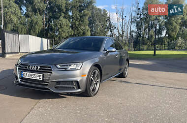 Седан Audi A4 2018 в 
