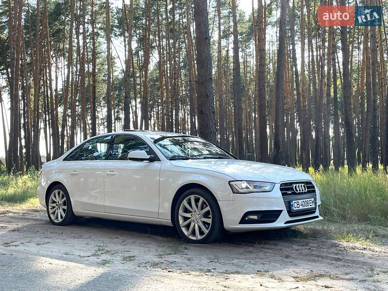 Седан Audi A4 2012 в Чернигове