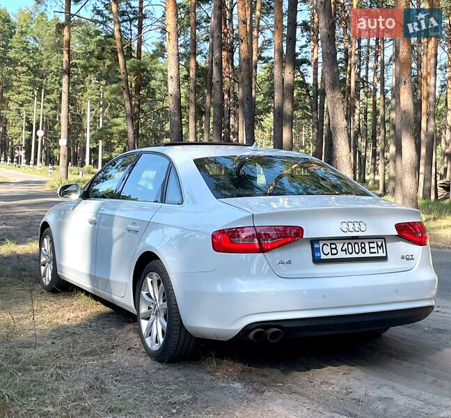 Седан Audi A4 2012 в Чернигове