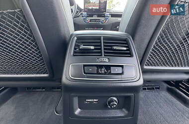 Седан Audi A4 2022 в 