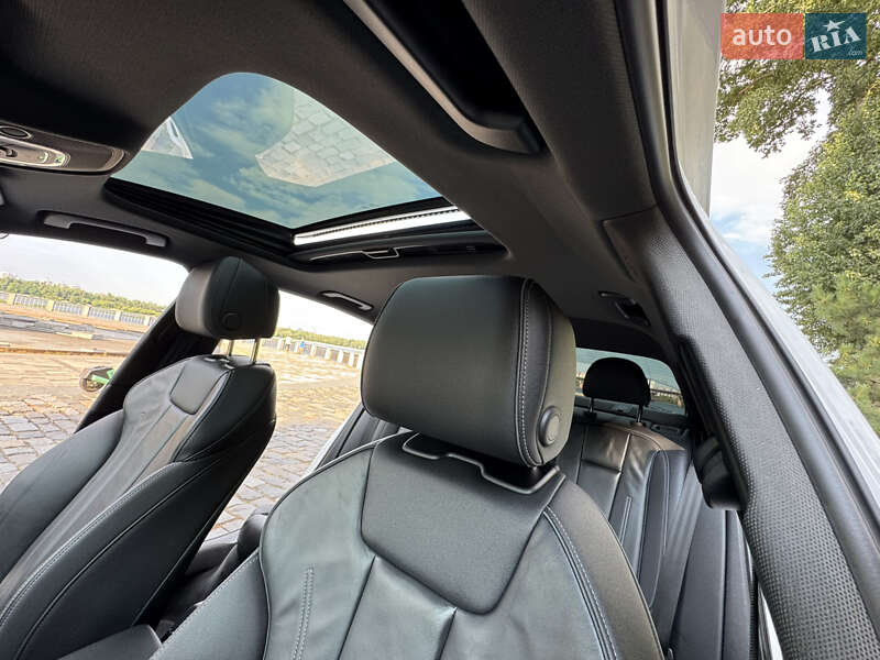 Седан Audi A4 2022 в Киеве