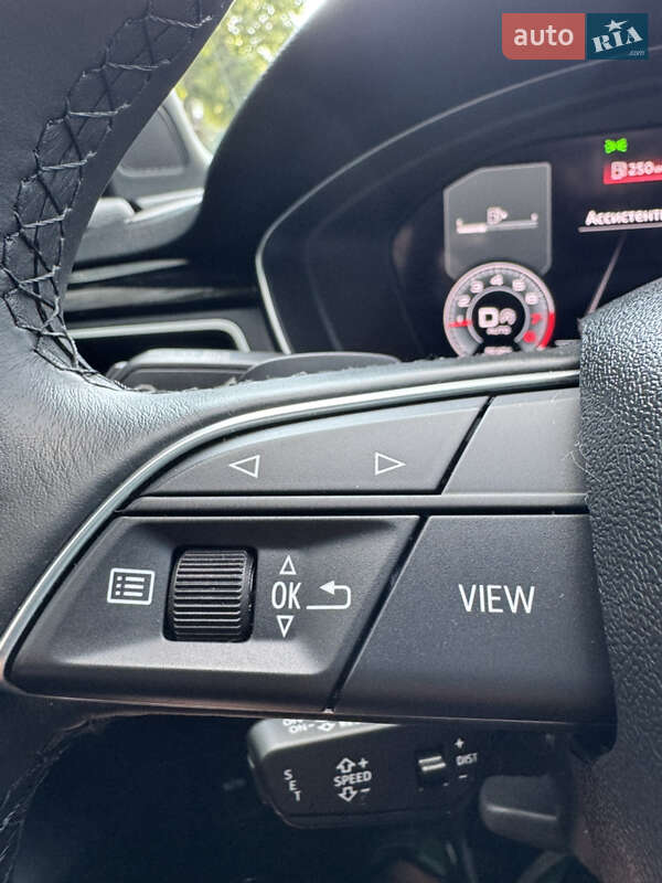 Седан Audi A4 2022 в Киеве
