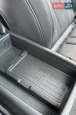 Седан Audi A4 2022 в 