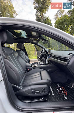 Седан Audi A4 2022 в 